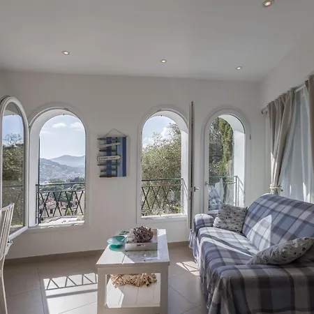 Summer House 度假居 *